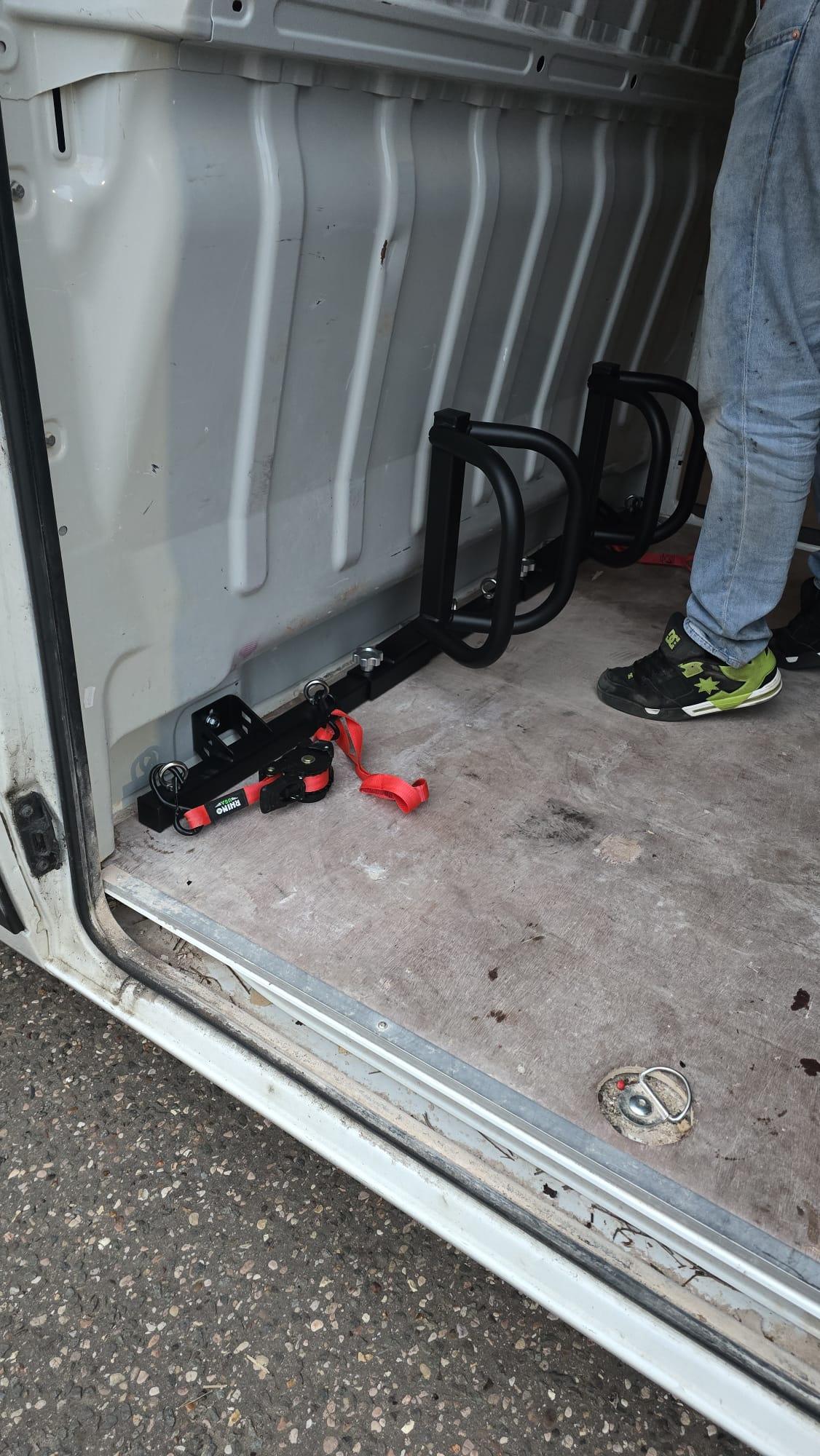 Modular bike rack for citreon relay and ducato van - loaded bikes Relay ducat modular (1)