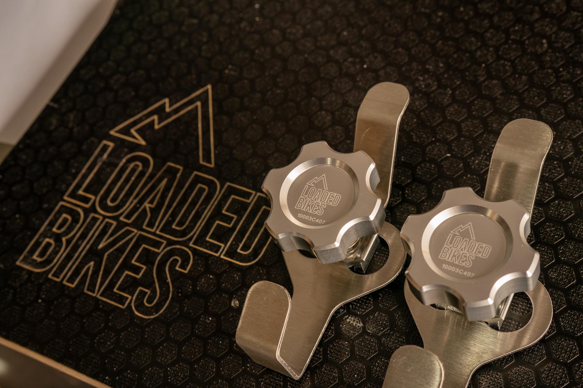 Stainless steel double hook - loaded bikes Double hooks loaded bikes (3)